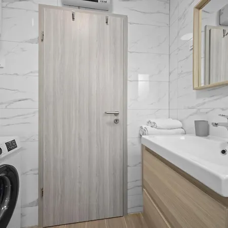 Dreams By The Sea Apartment